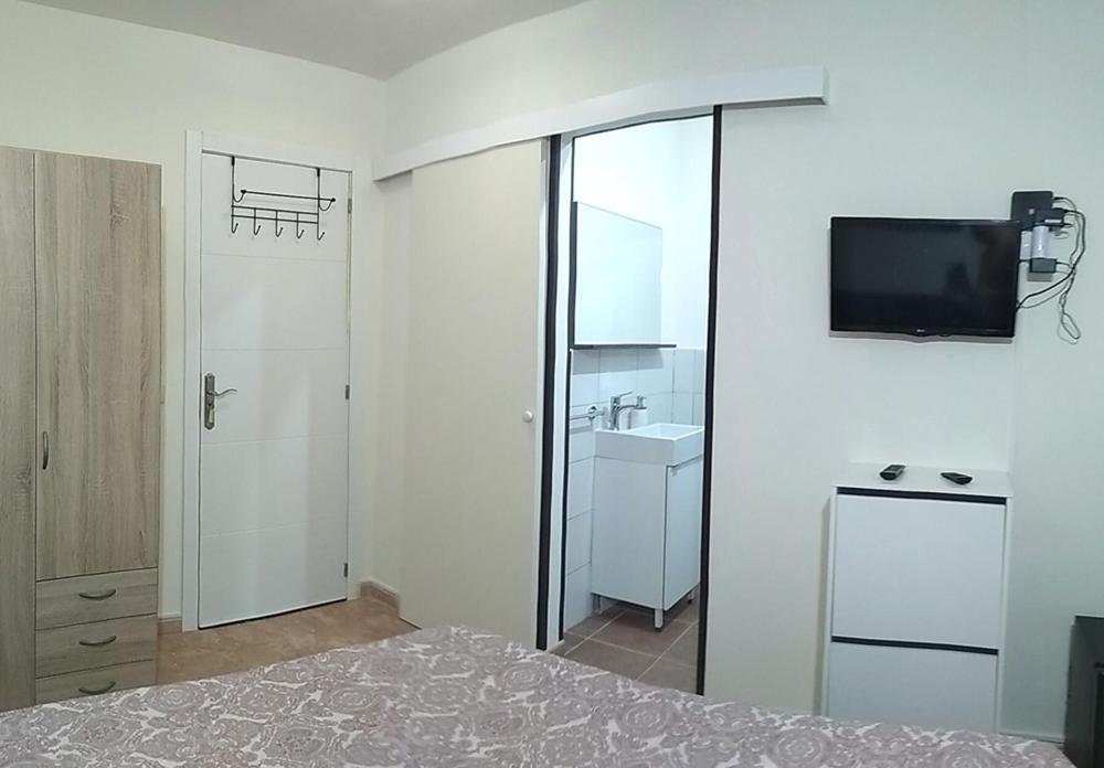 Kiki Vivienda Bed & Breakfast San Isidro  Εξωτερικό φωτογραφία